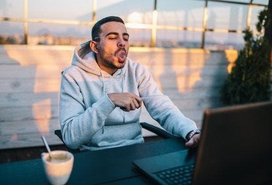 Przewodnik E-cigarete gdzie kupić duży liquid w atrakcyjnej cenie i jakie smaki warto wybrać